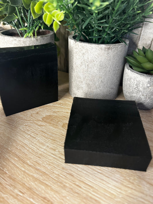 Black soap bar (masculine)